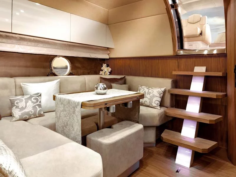 Sessa C48 (Piccerè) Interior image - 17