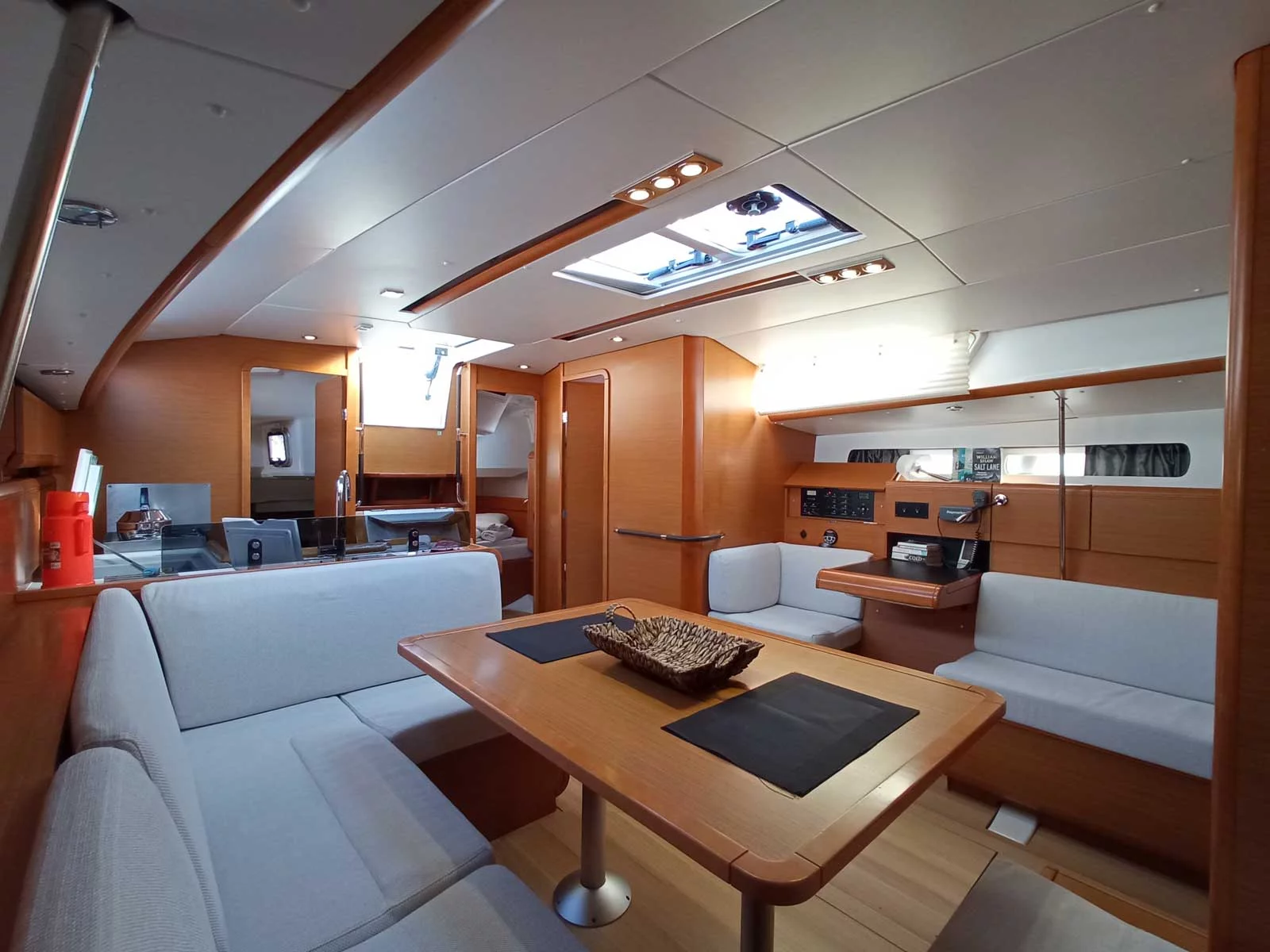 Sun Odyssey 439 (Blue Swan) Interior image - 3