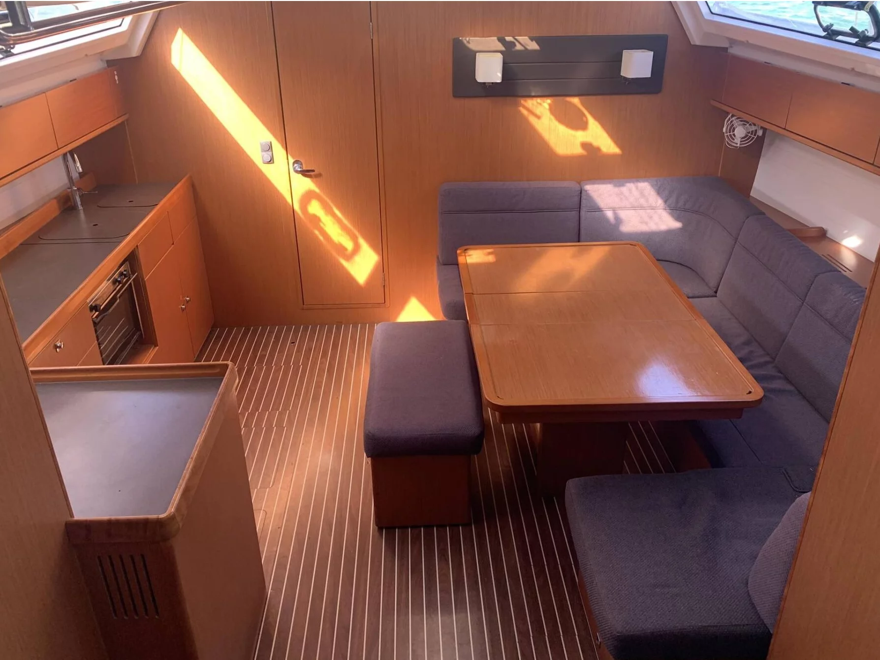 Bavaria Cruiser 46 (CJ) Interior image - 1