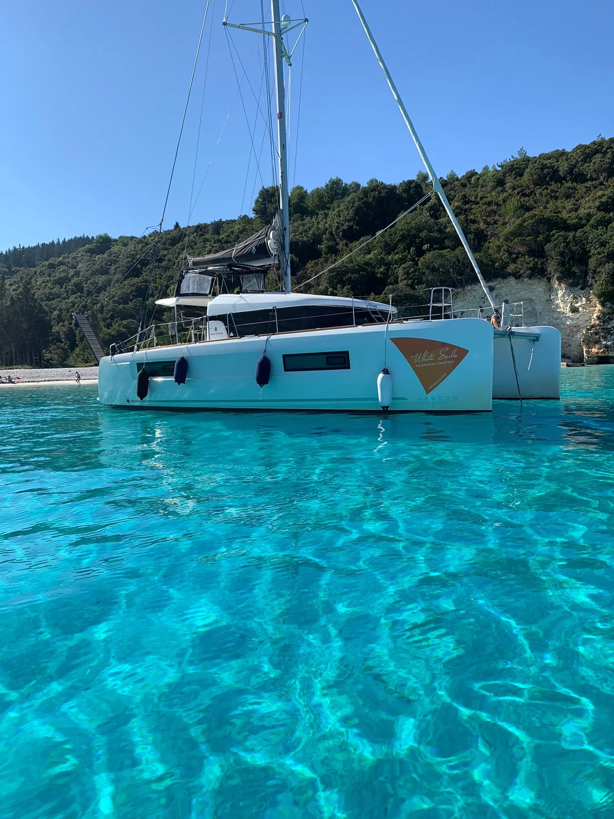 Lagoon 40 (Bonobo | watermaker)  - 4