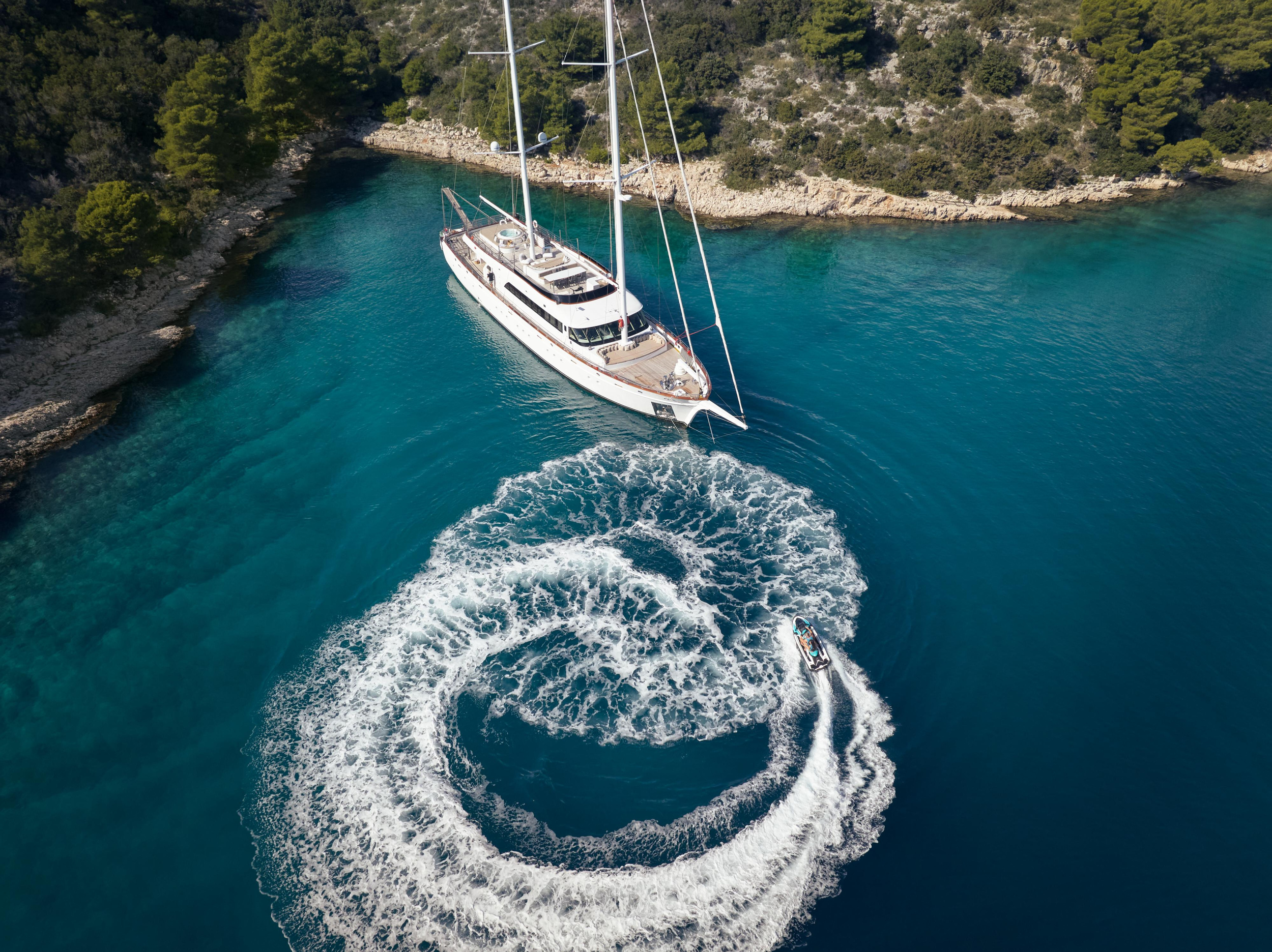 Photo #6 - Motoryacht Love Story (Love Story) in Split - 16093