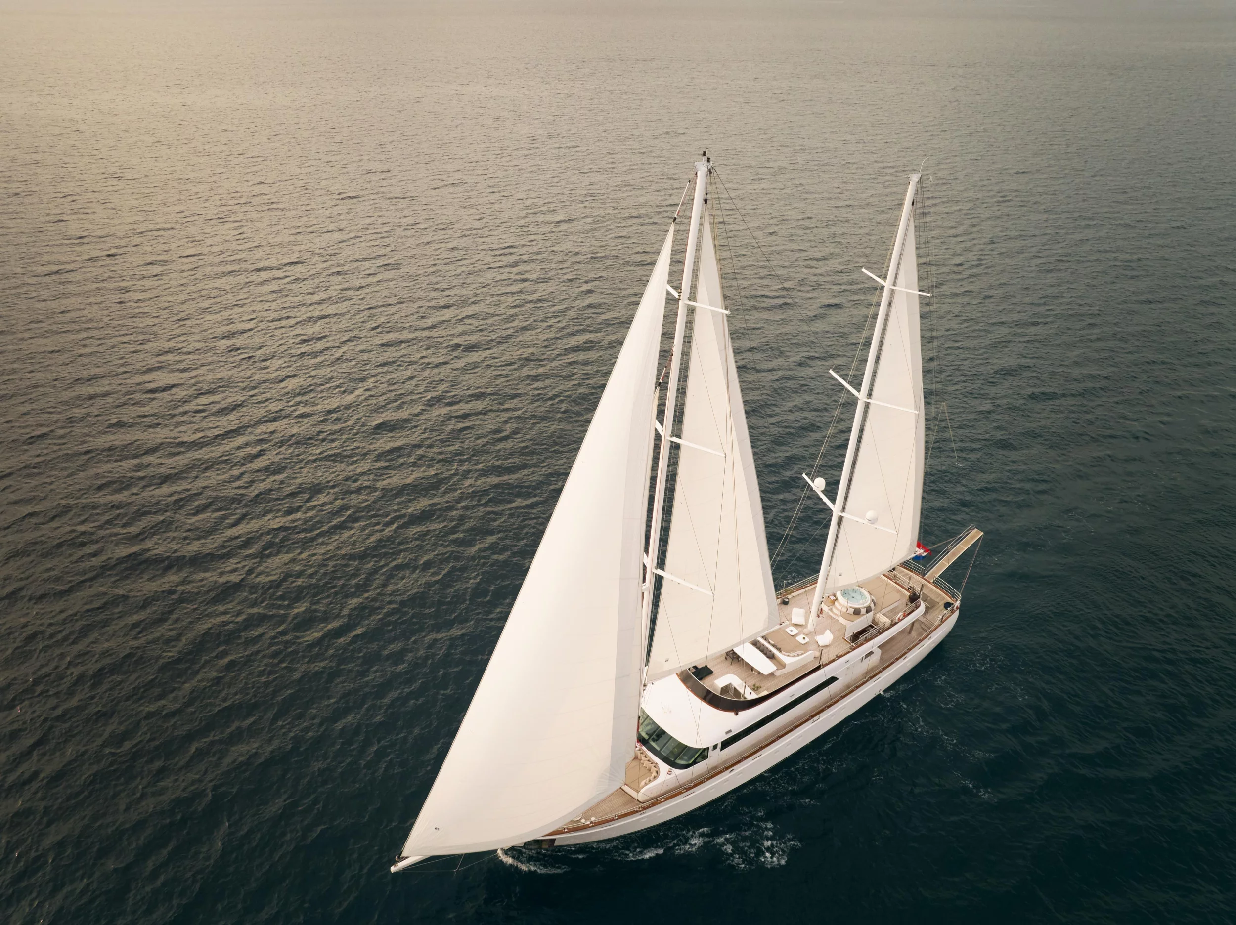 Motoryacht Love Story (Love Story)  - 26