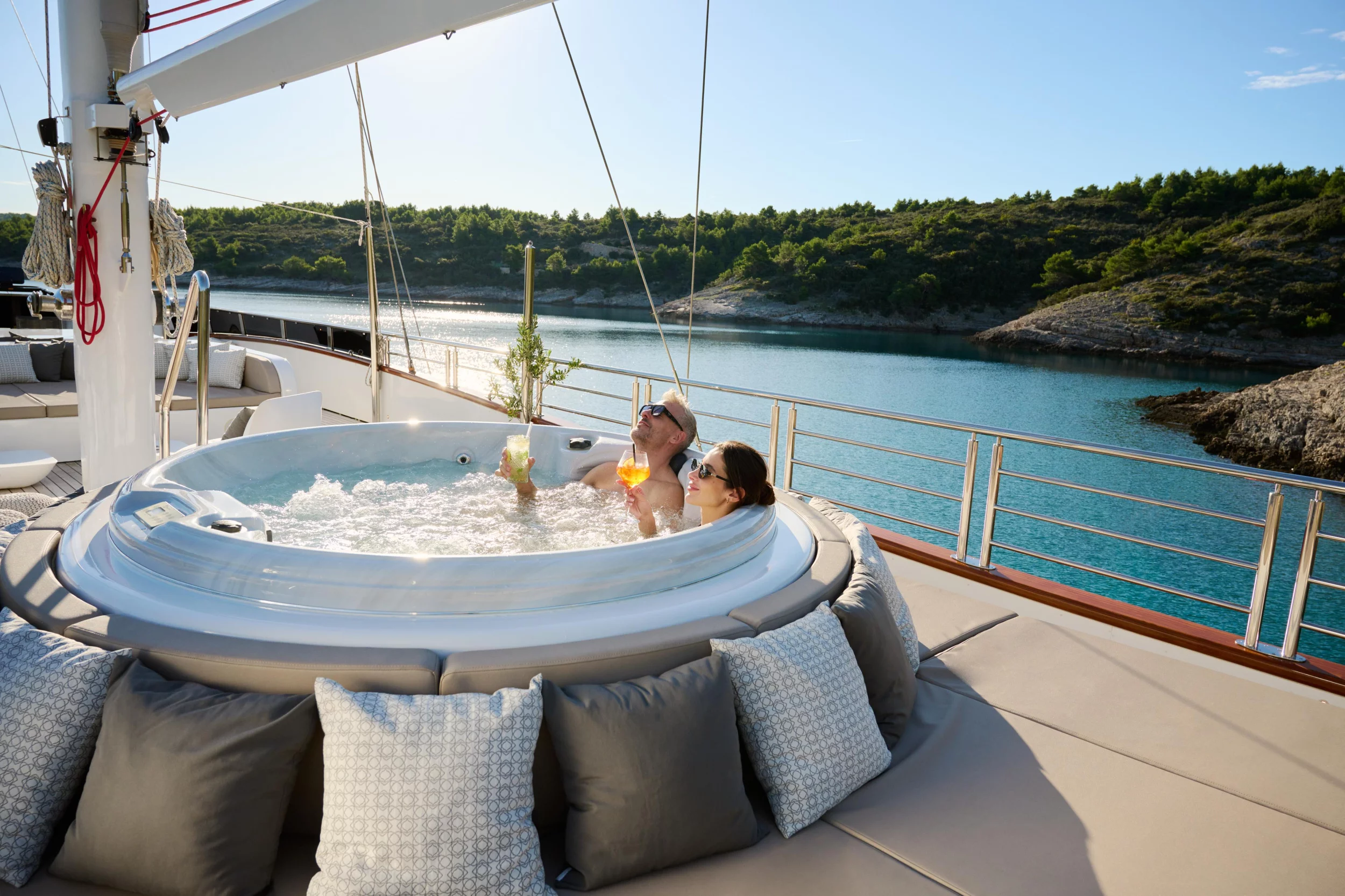 Motoryacht Love Story (Love Story)  - 13