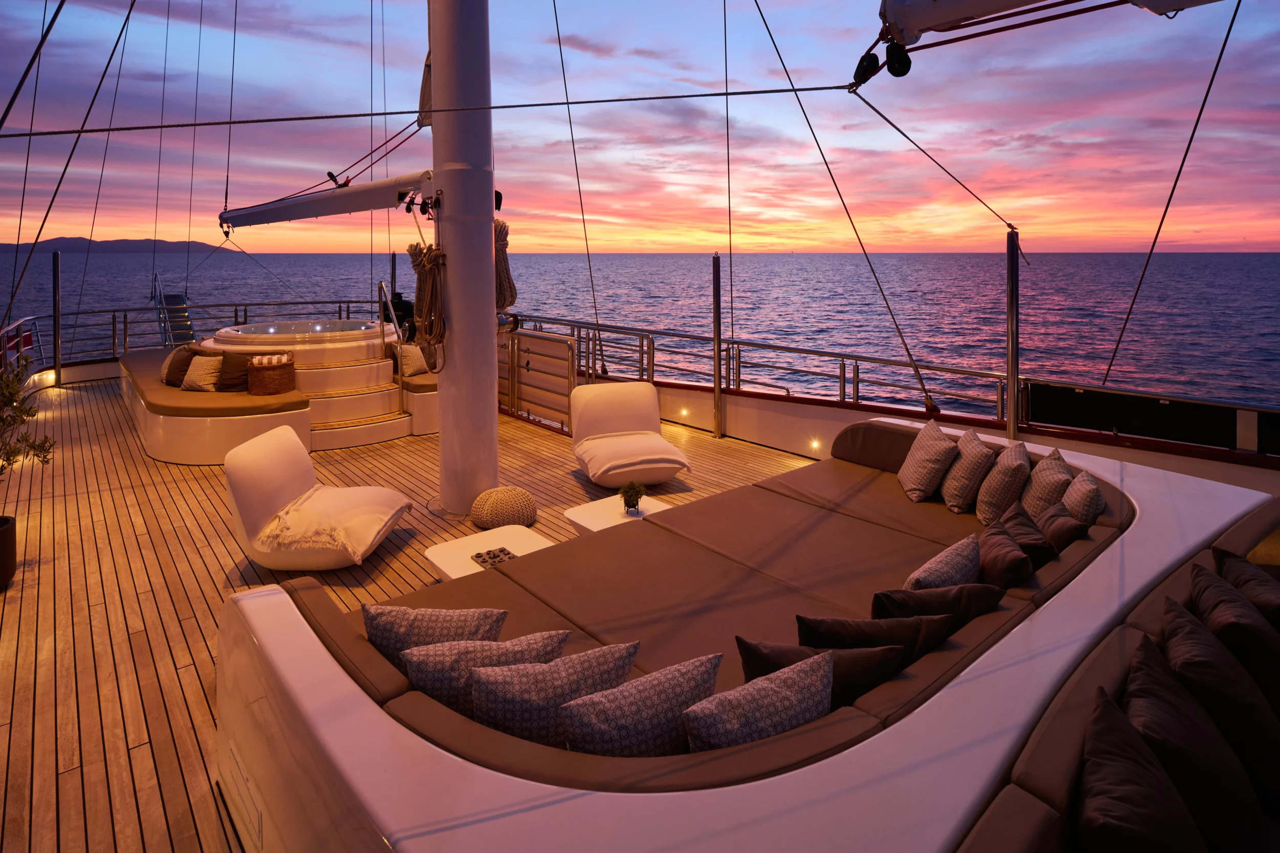 Motoryacht Love Story (Love Story)  - 6