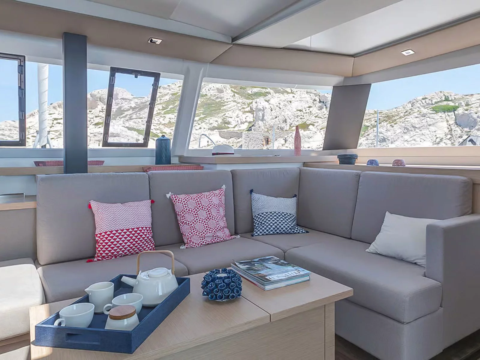 Fountaine Pajot Astrea 42 (Deutz)  - 2