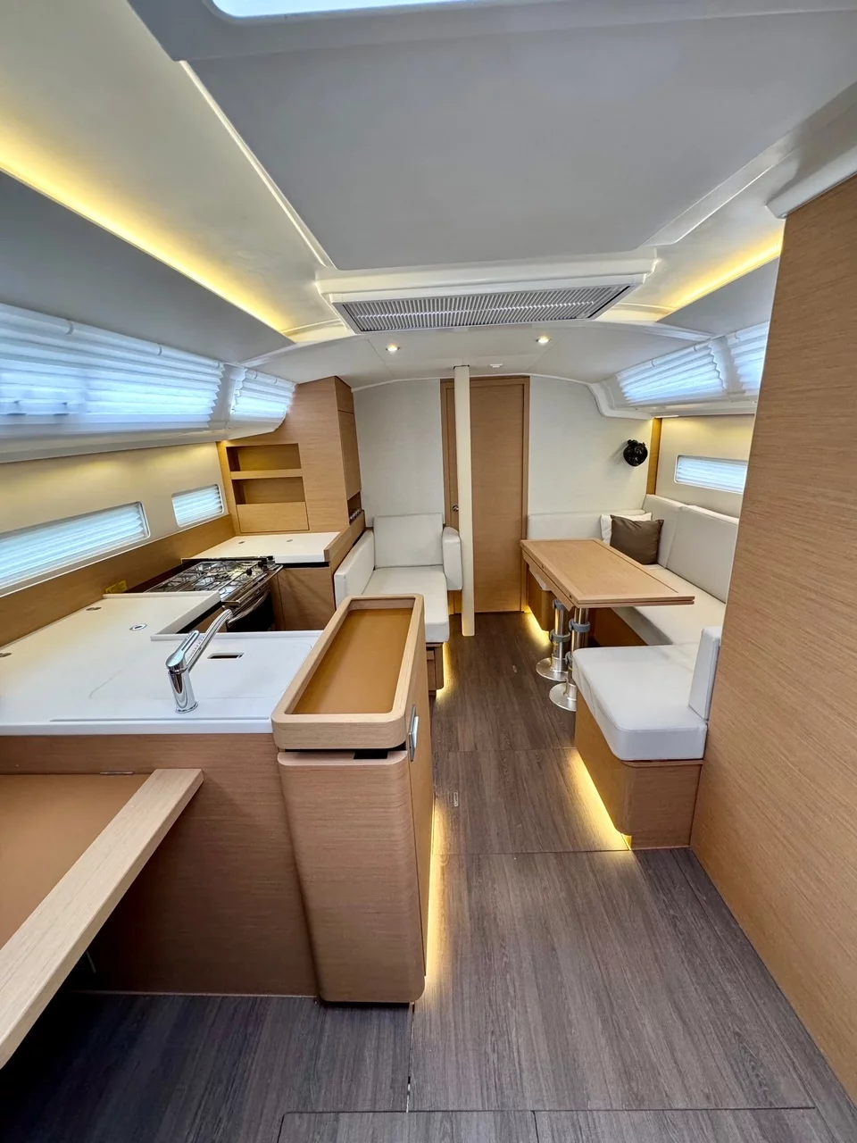 Sun Odyssey 410 (LUCIA)  - 20
