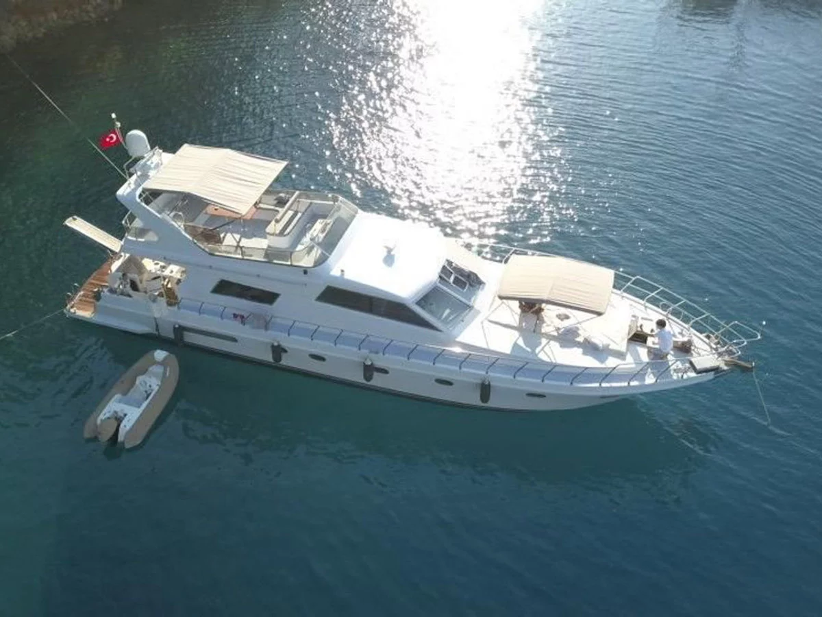 Motoryacht (Hayalim)  - 1