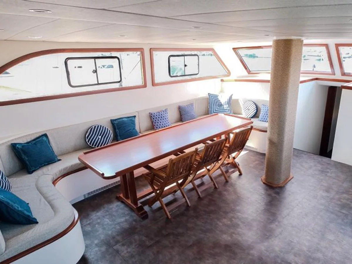 Motorsailer (Ozde 1) Interior image - 3