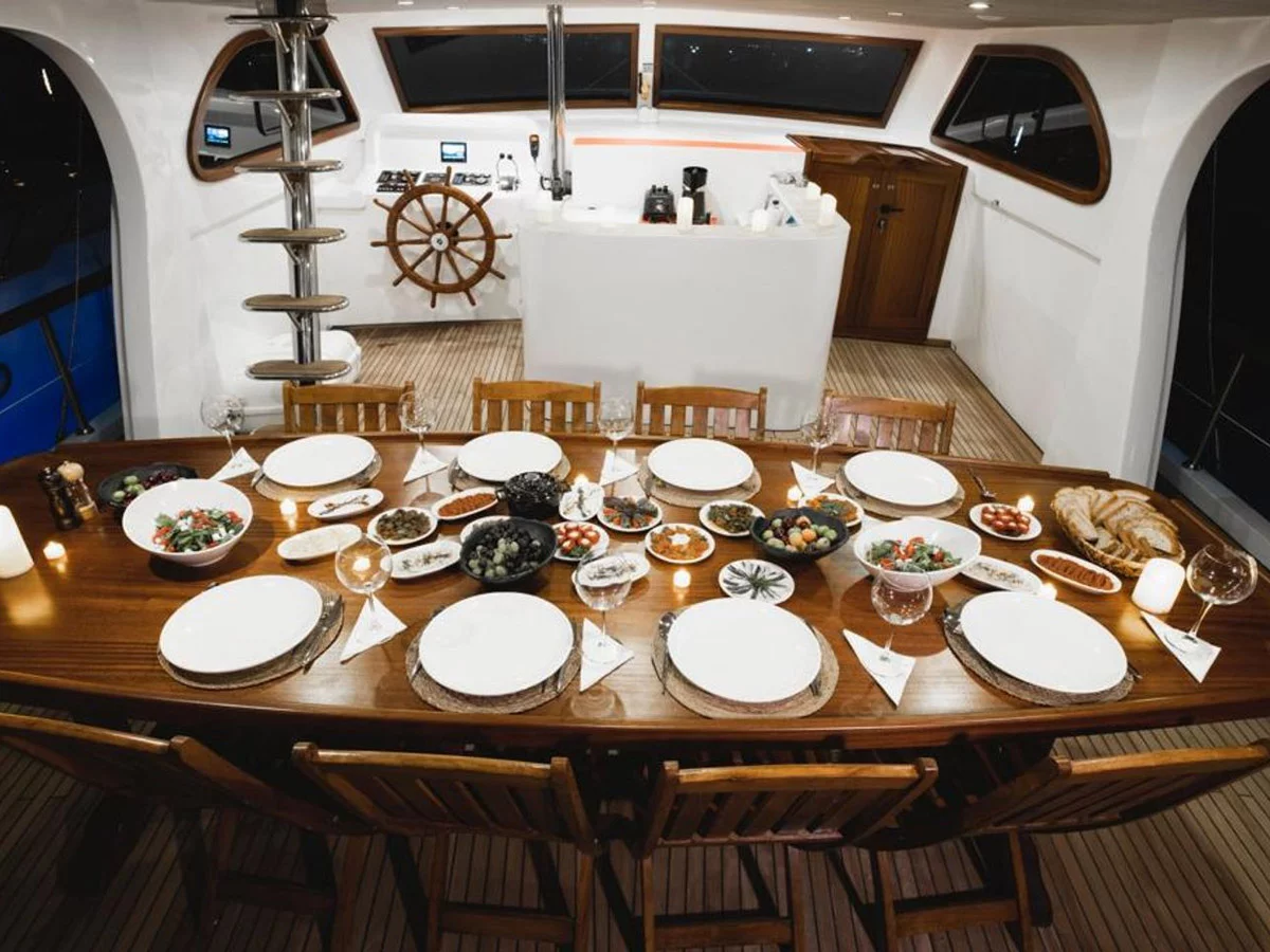 Motorsailer (Ozde 1)  - 11