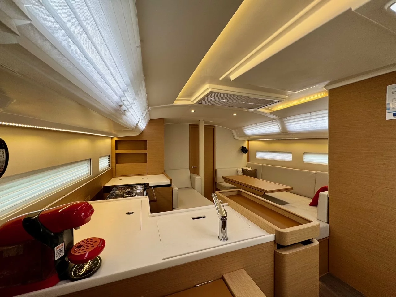 Sun Odyssey 410 (LUCIA)  - 21