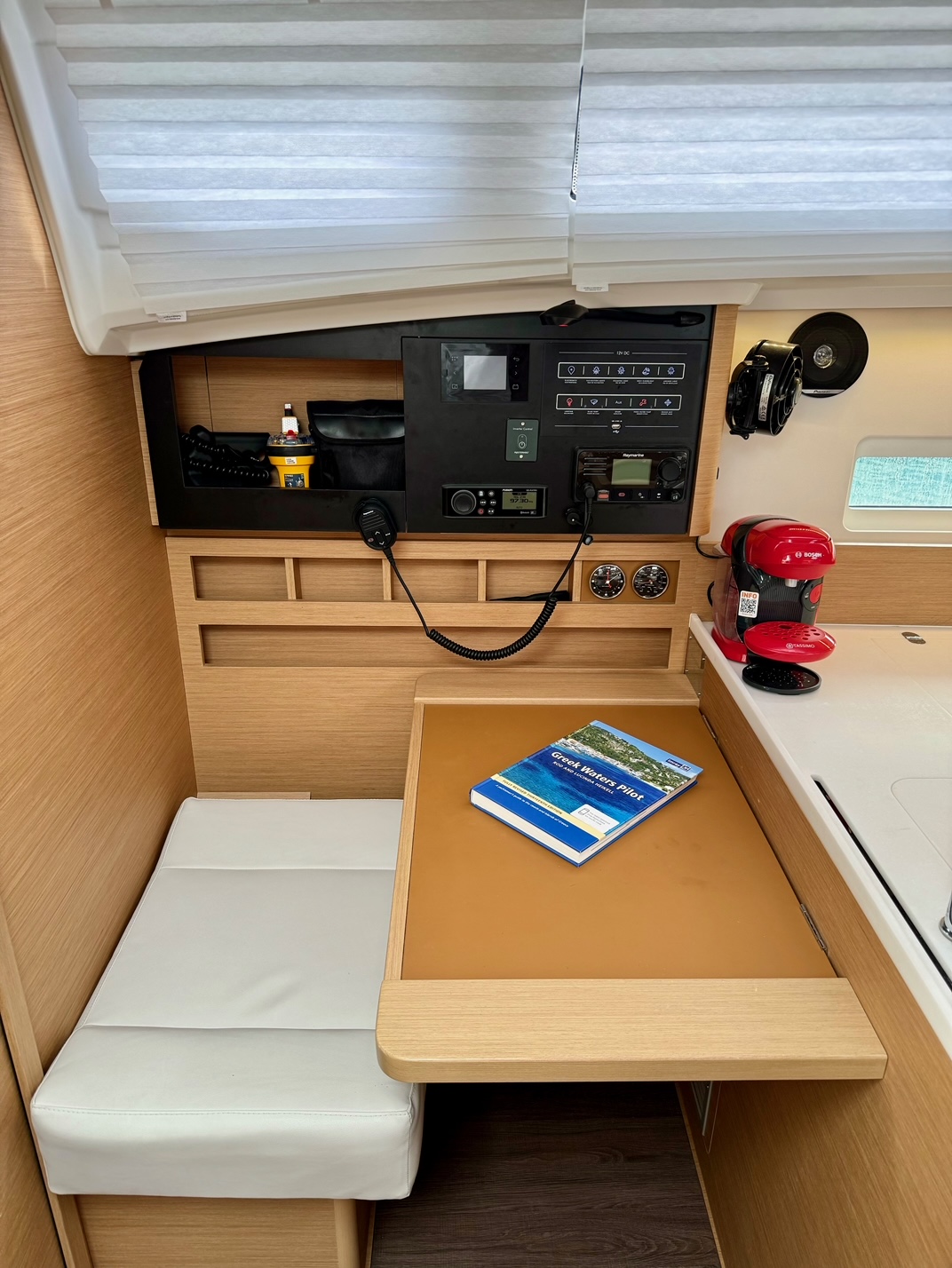 Photo #10 - Sun Odyssey 410 (LUCIA) in Lefkada - 18329
