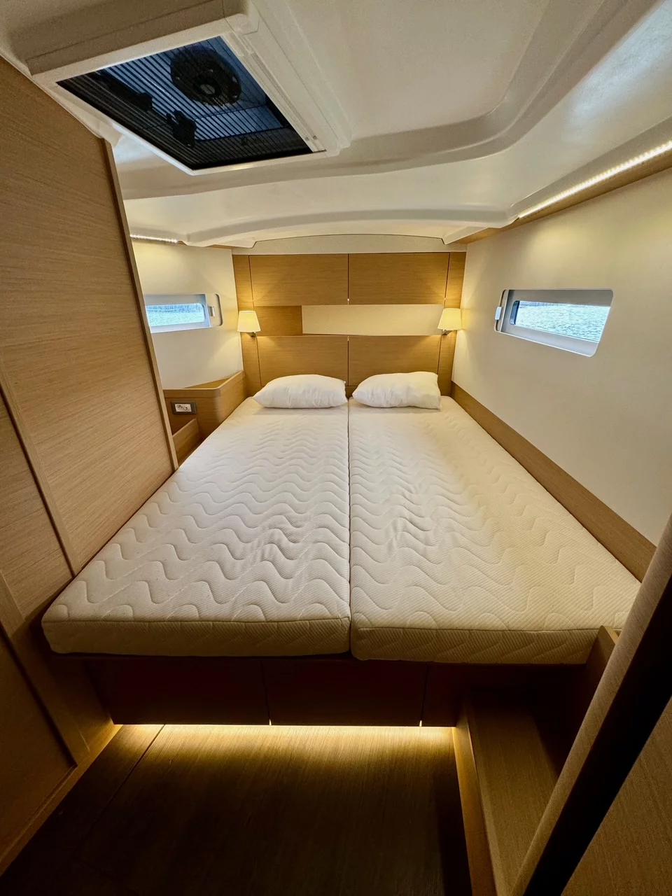 Sun Odyssey 410 (LUCIA)  - 8