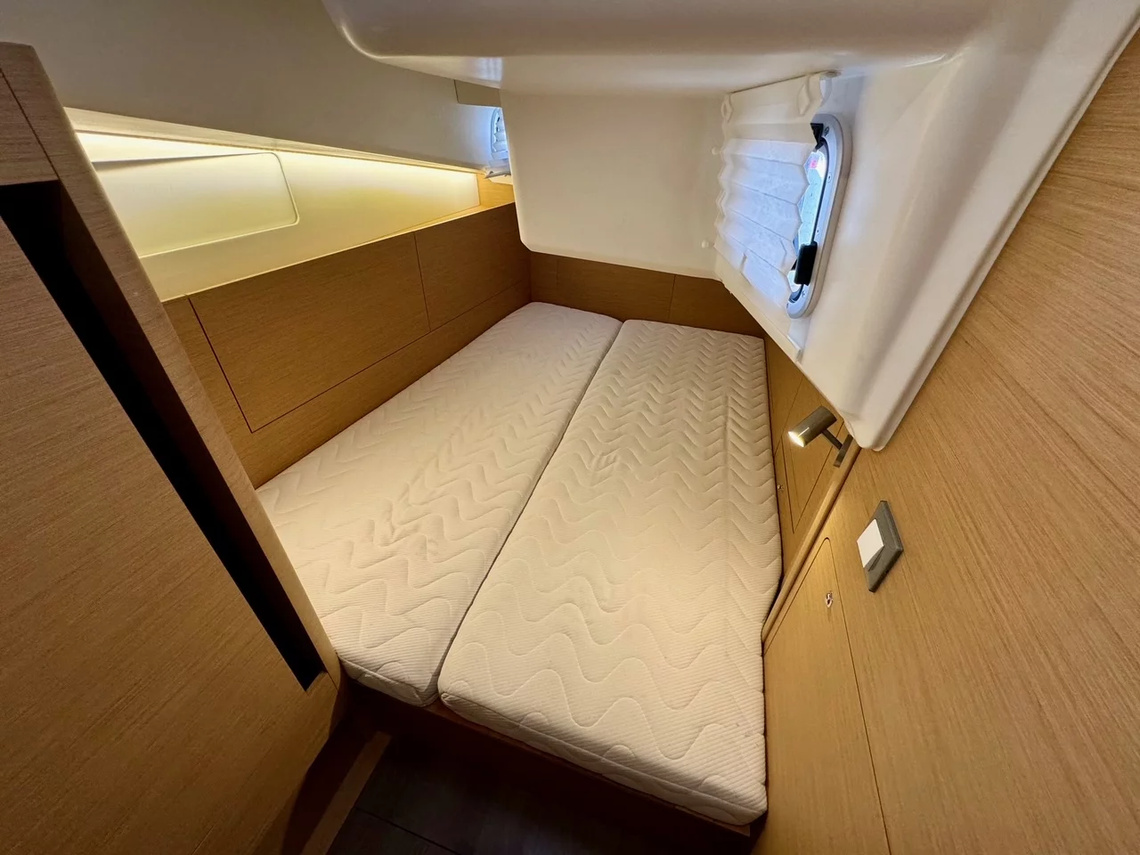 Sun Odyssey 410 (LUCIA)  - 1