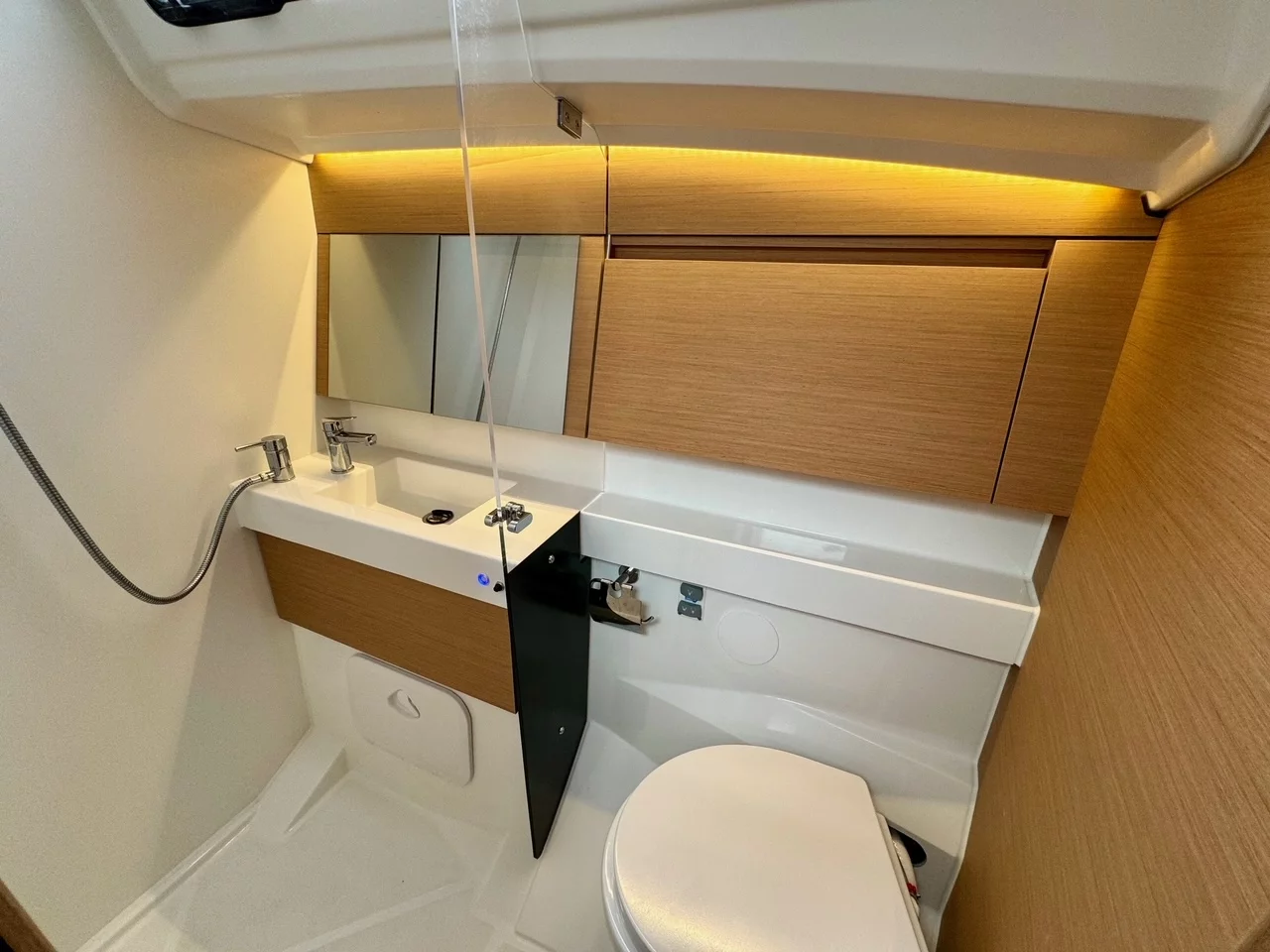 Sun Odyssey 410 (LUCIA)  - 4