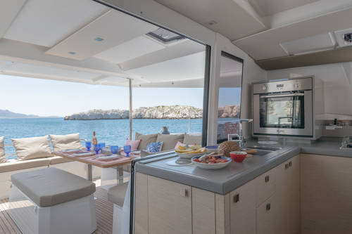 Photo #8 - Fountaine Pajot Astrea 42 (Bollinger) en Nea Moudania - 23199