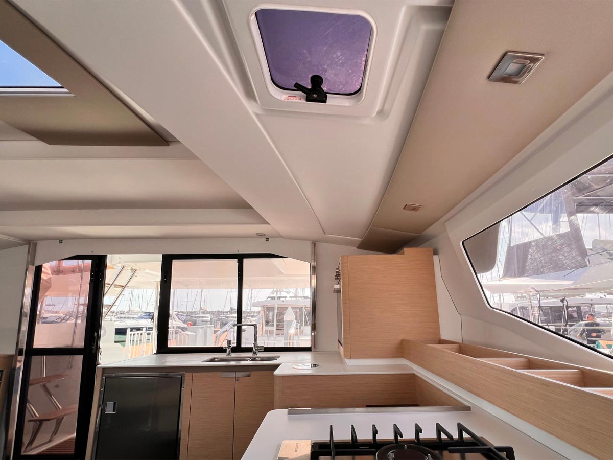 Photo #12 - Fountaine Pajot Elba 45 (Krug) en Salerno - 23423
