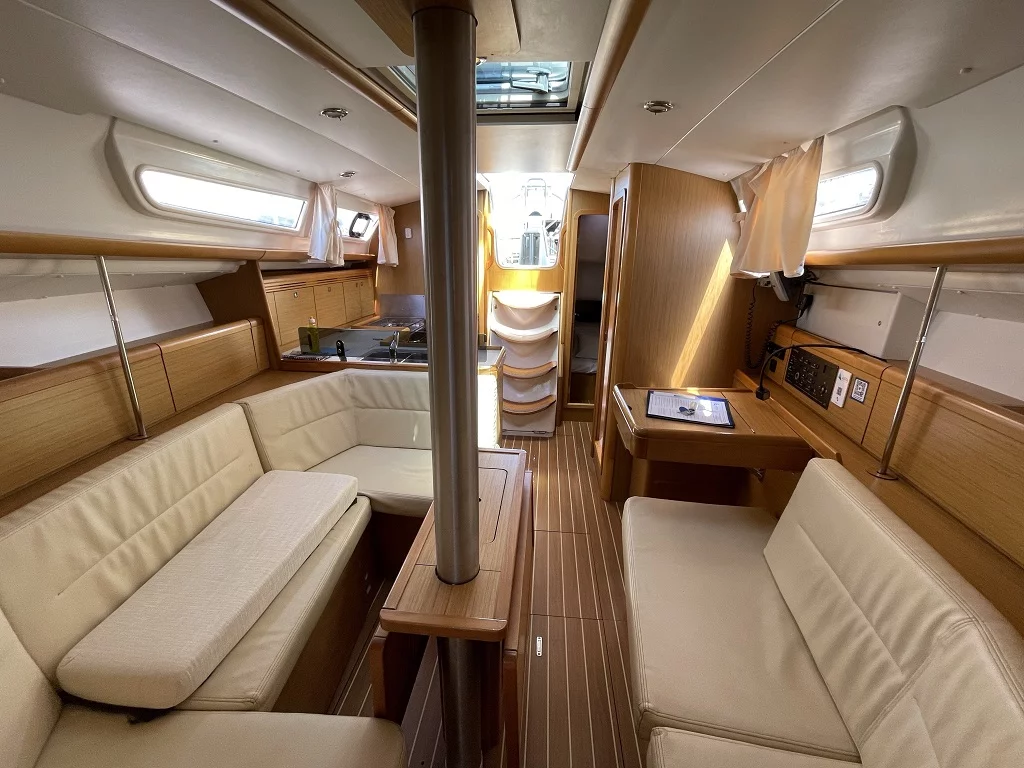 Sun Odyssey 36i (Mala) Interior image - 21