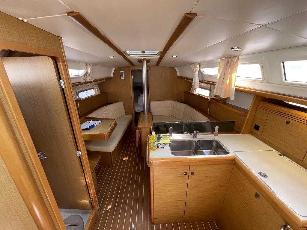 Sun Odyssey 36i (Mala)  - 15