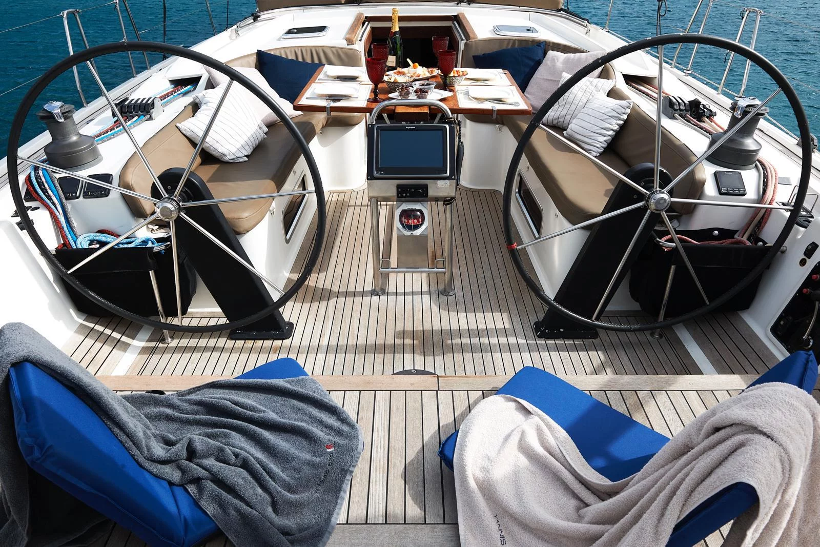Hanse 540e (Yannis 65S)  - 16