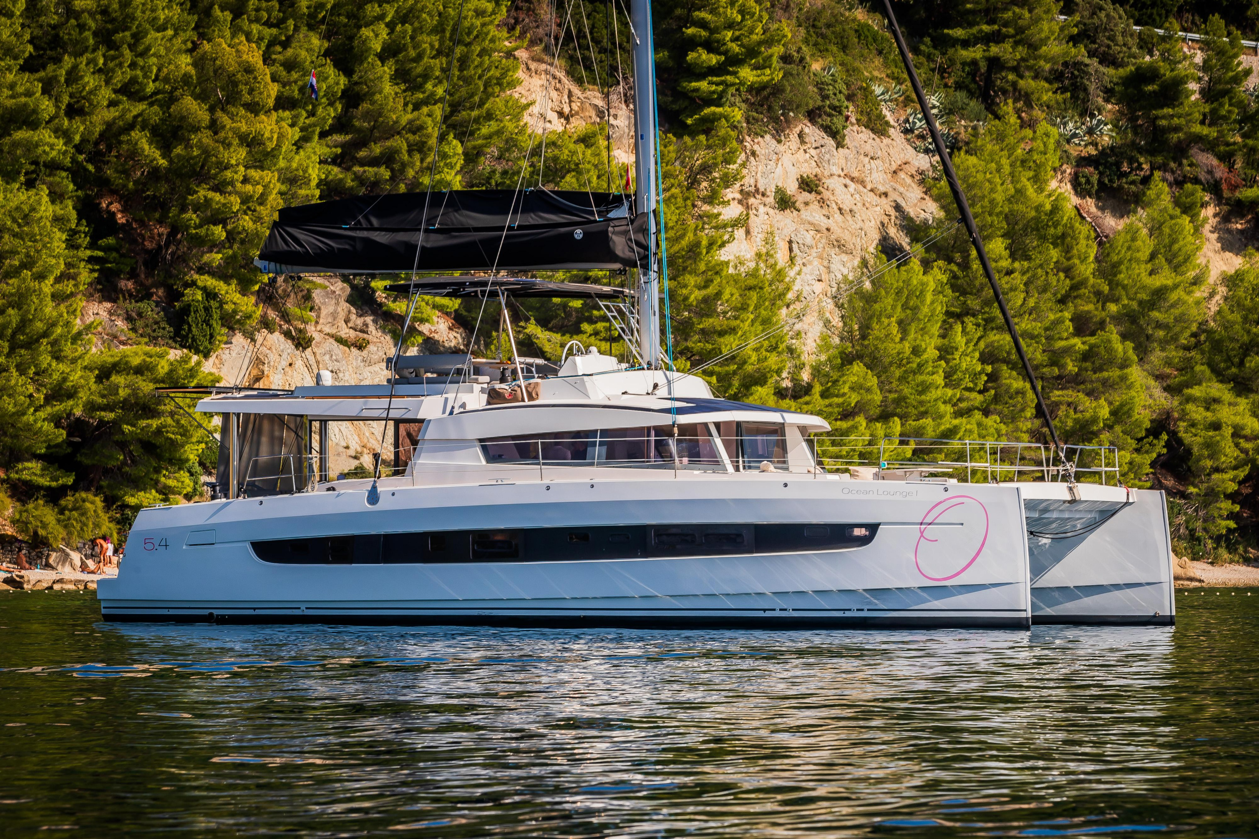 Photo #9 - Bali 5.4 10 berths (OCEAN LOUNGE) in Atene - 23293