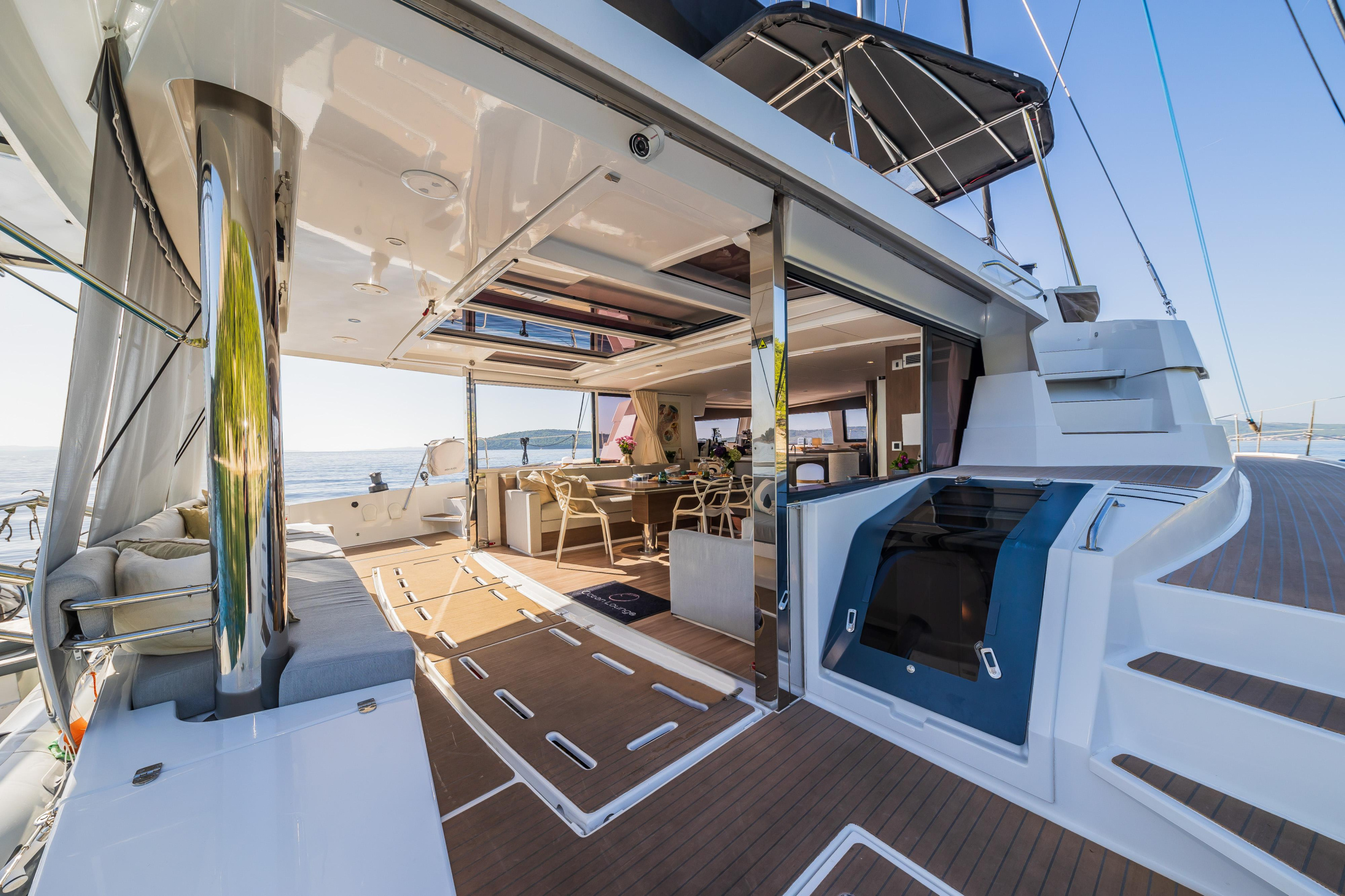 Photo #19 - Bali 5.4 10 berths (OCEAN LOUNGE) in Atene - 23293