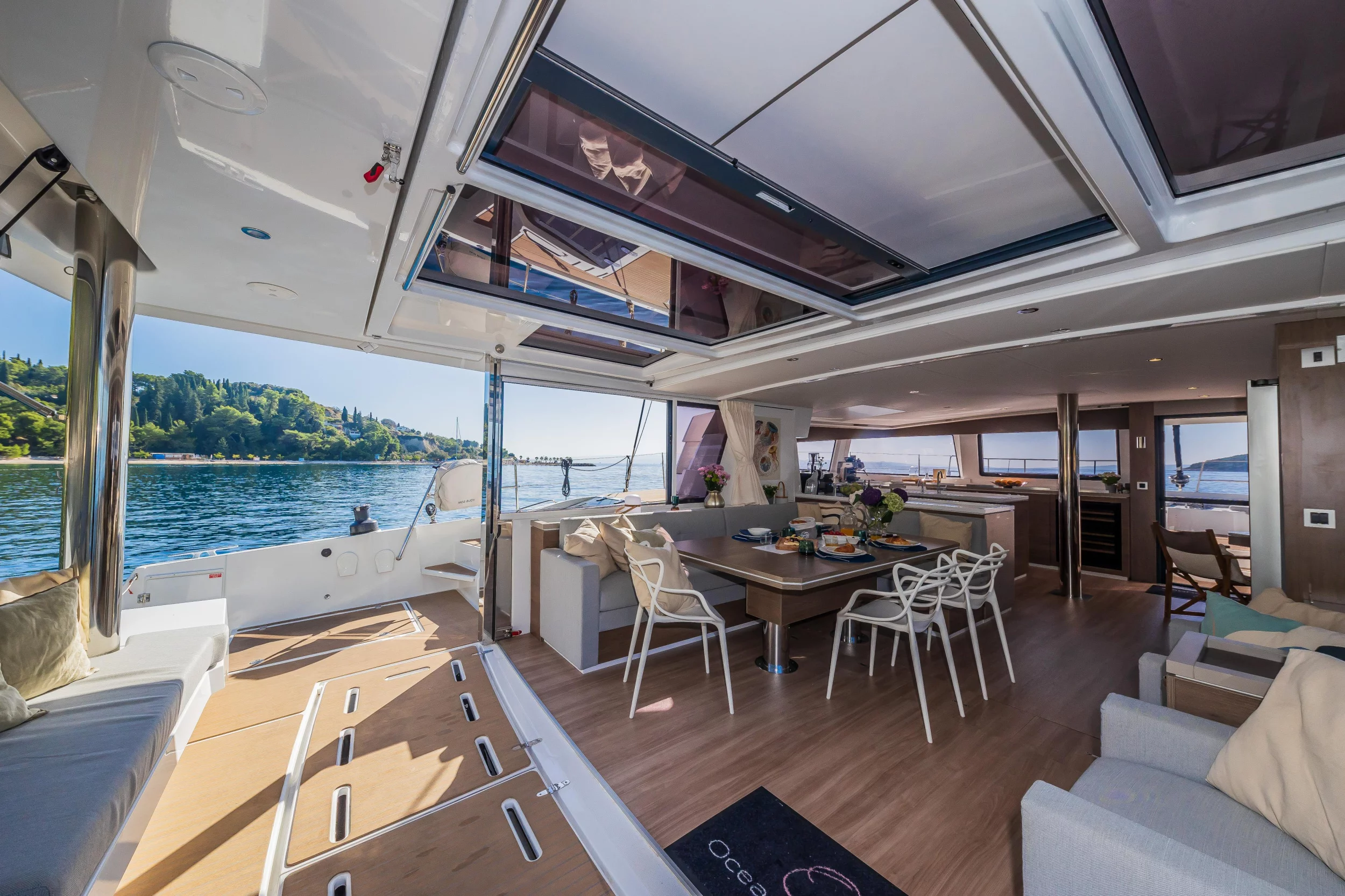 Bali 5.4 10 berths (OCEAN LOUNGE)  - 11
