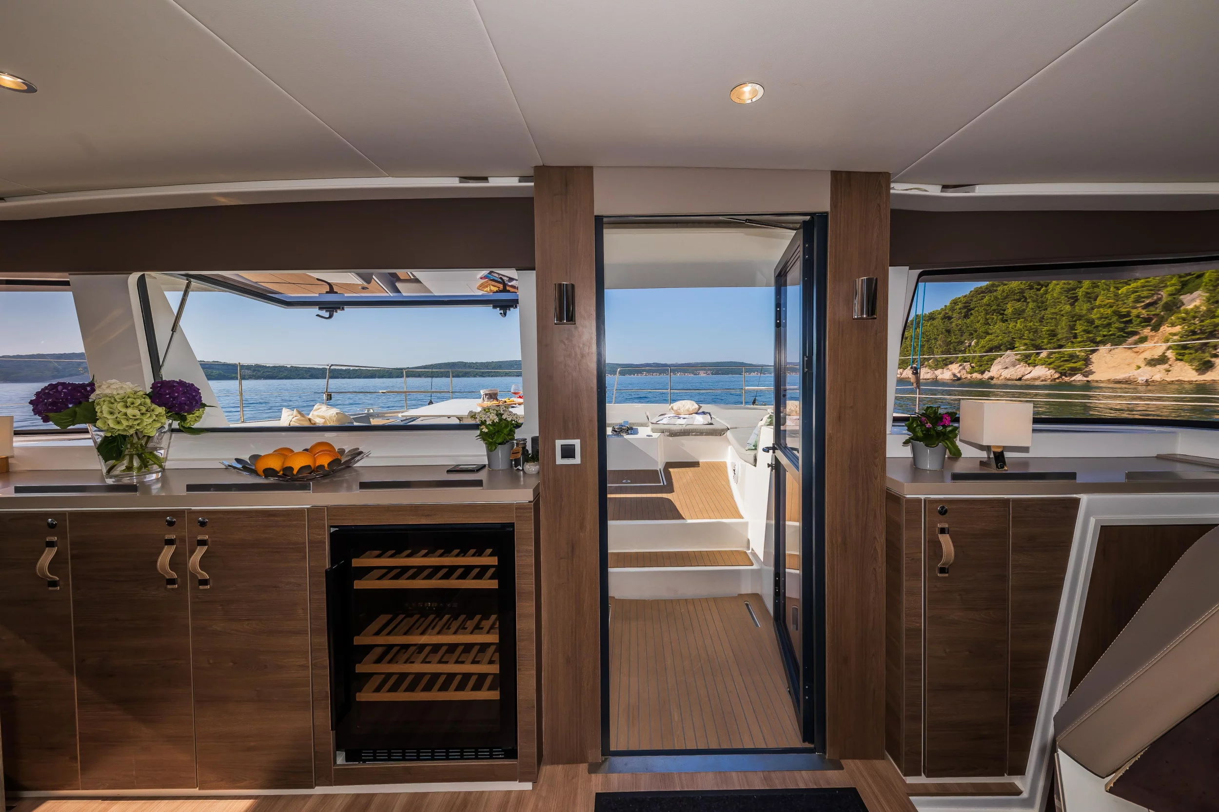 Bali 5.4 10 berths (OCEAN LOUNGE)  - 4