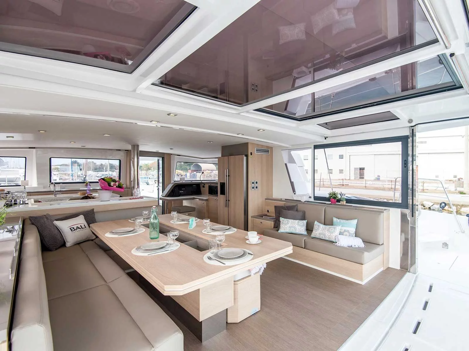Bali 5.4 (Blue Moon) Interior image - 1