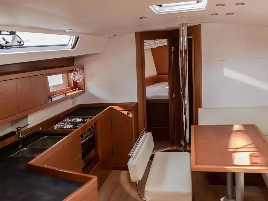 Oceanis 45 (4 cabins) (Mambo 1) Interior image - 12