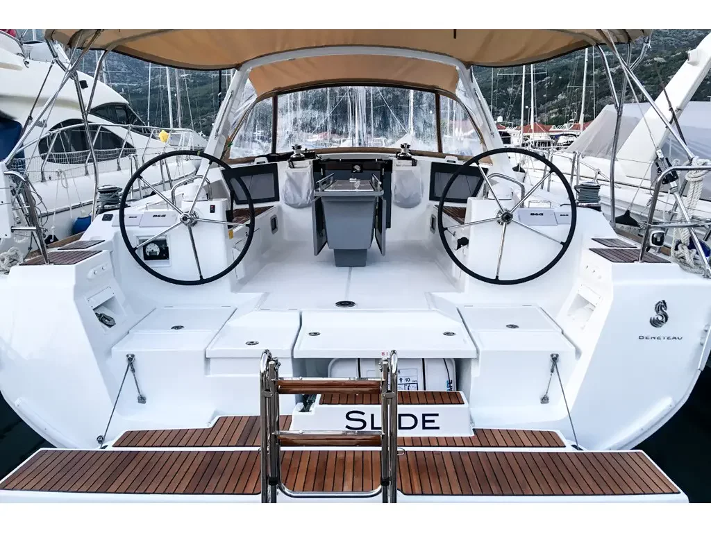 Oceanis 45 (4 cabins) (Slide)  - 12