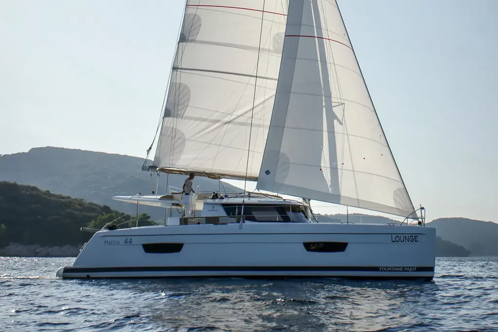 Helia 44 (4 cabs) (Lounge)  - 16