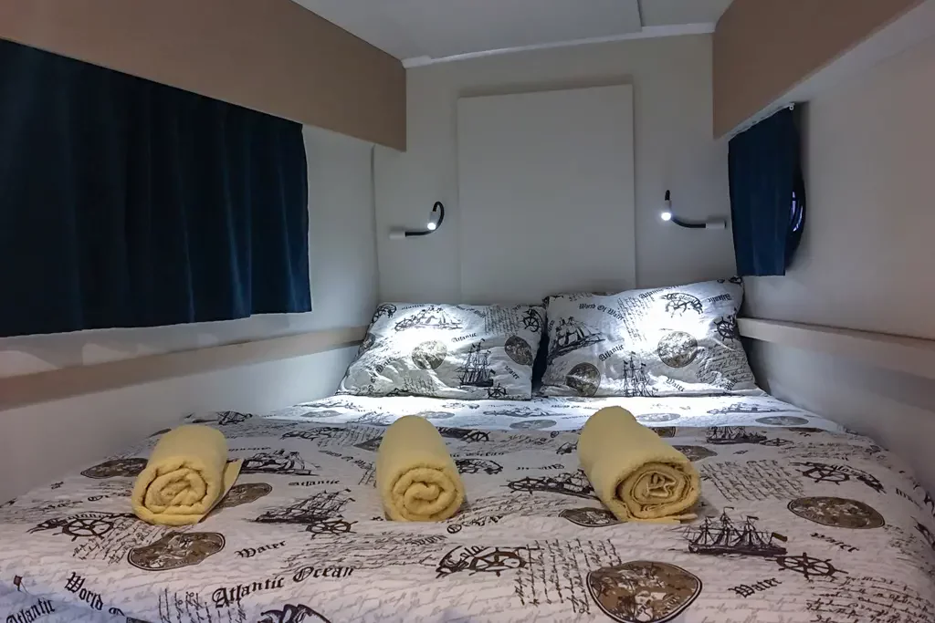 Helia 44 (4 cabs) (Lounge)  - 1