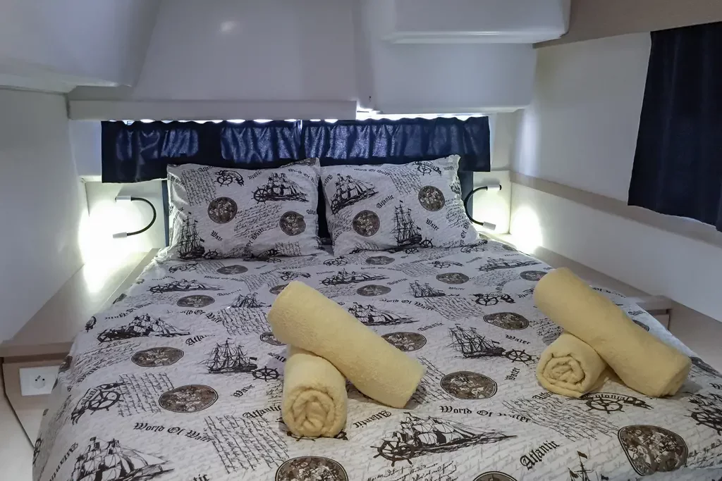 Helia 44 (4 cabs) (Lounge)  - 9