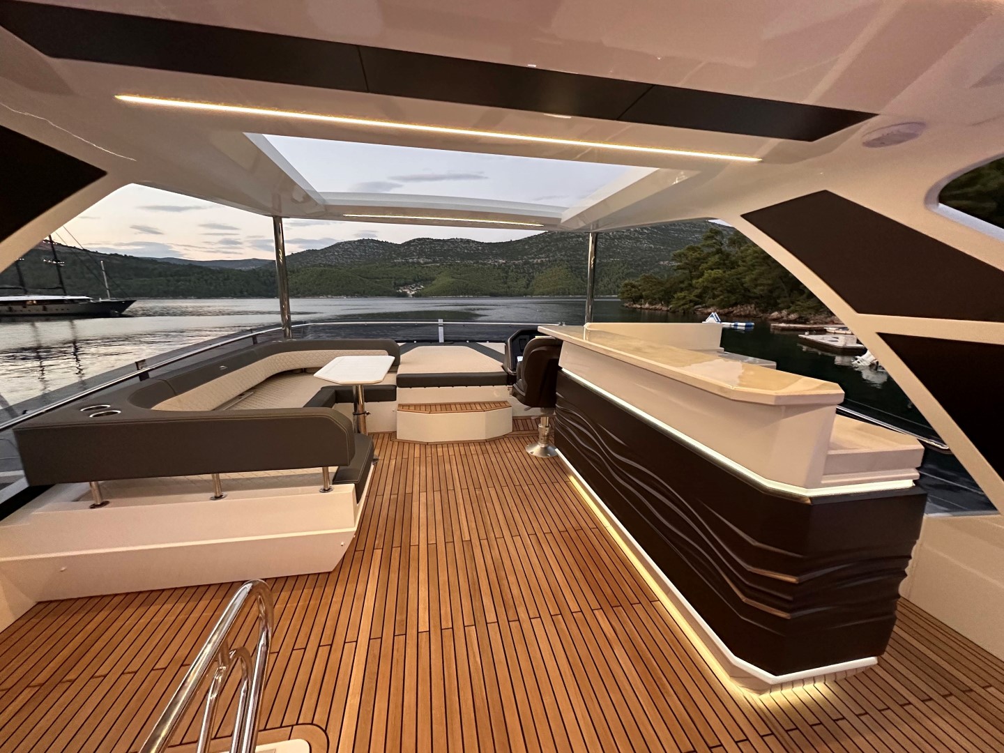 Photo #46 - Galeon 680 Fly (PARADISE) in Dubrovnik - 23341