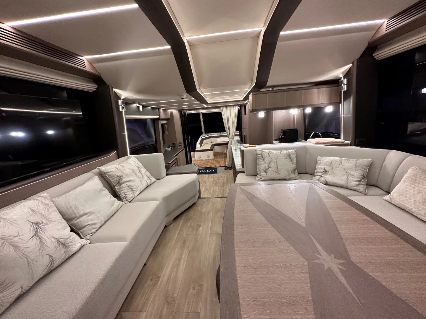 Galeon 680 Fly (PARADISE)  - 20