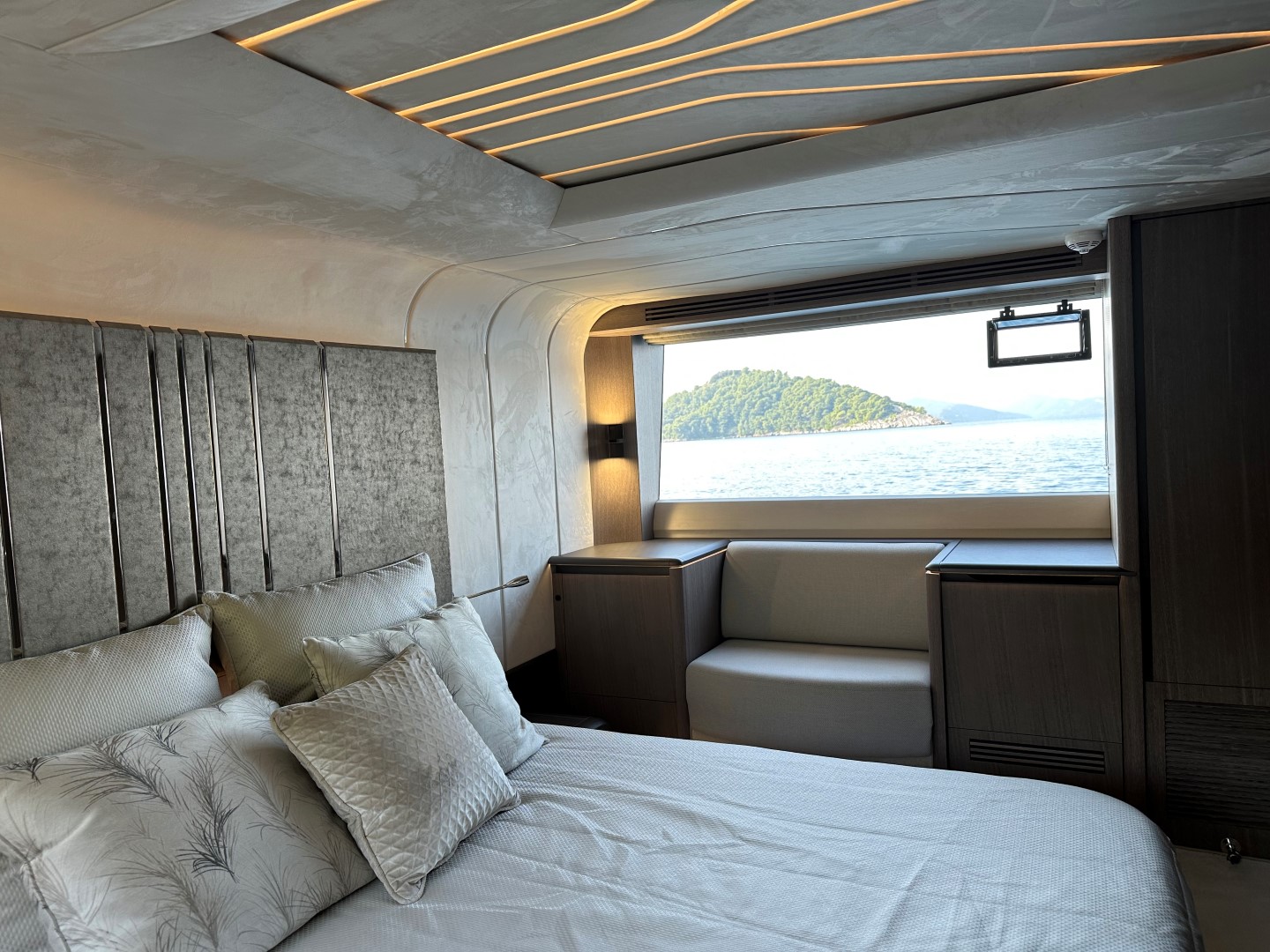 Photo #7 - Galeon 680 Fly (PARADISE) in Dubrovnik - 23341