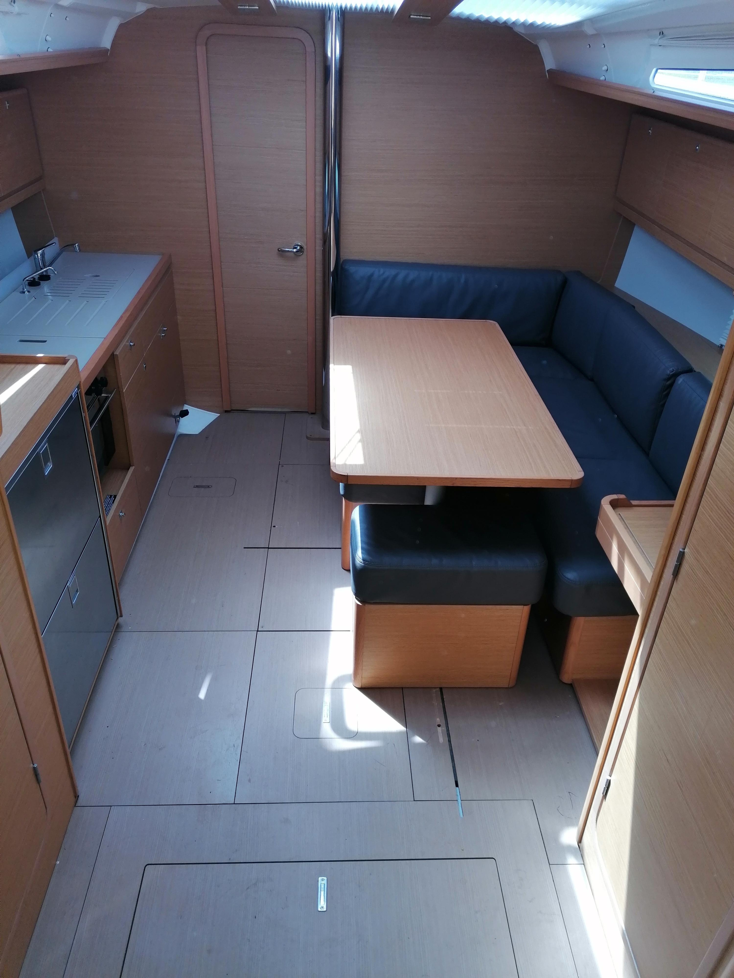 Photo #12 - Dufour 390 Grand Large (Parbleu) in Capo d'Orlando - 9061