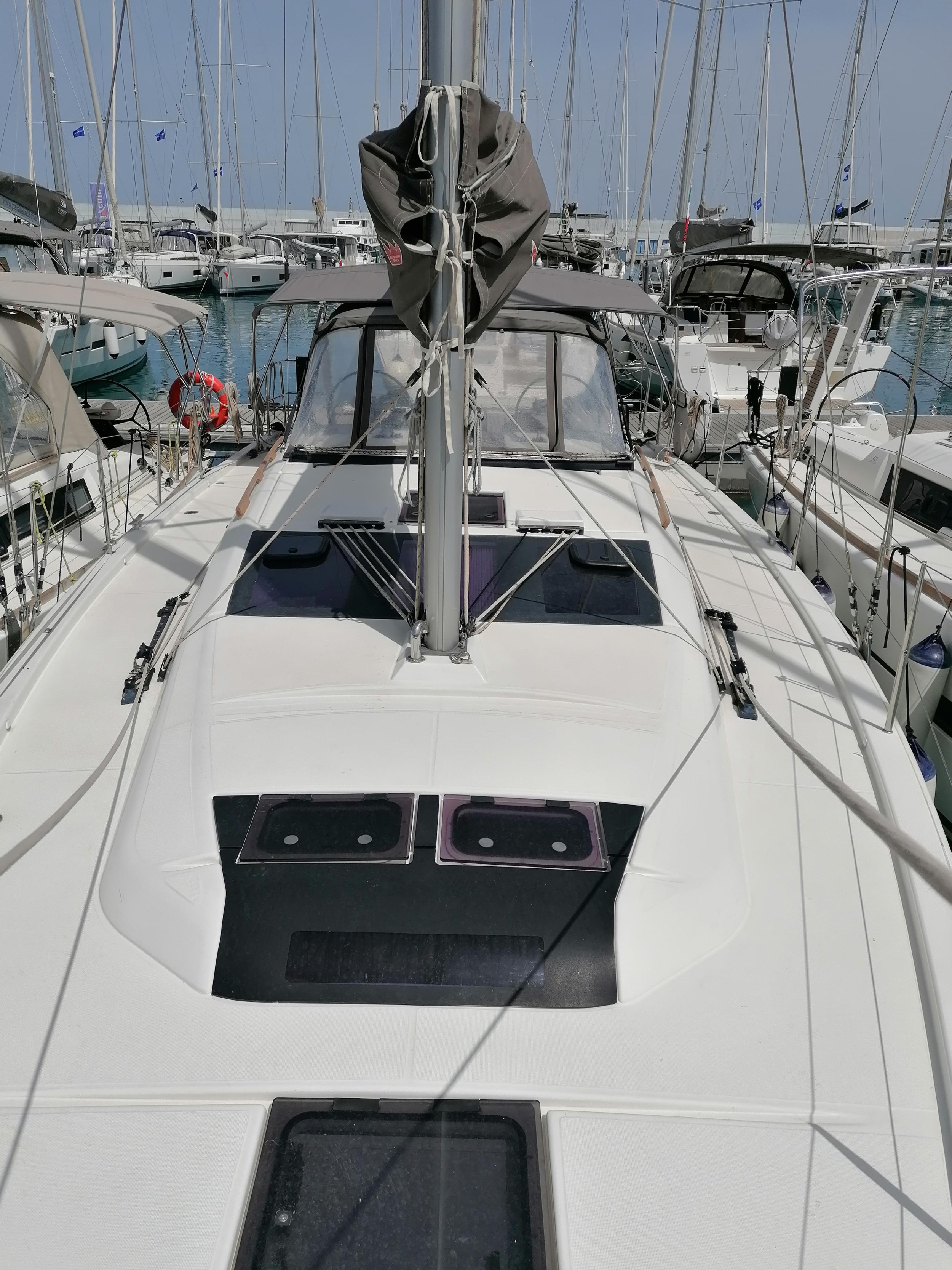 Photo #10 - Dufour 390 Grand Large (Parbleu) in Capo d'Orlando - 9061