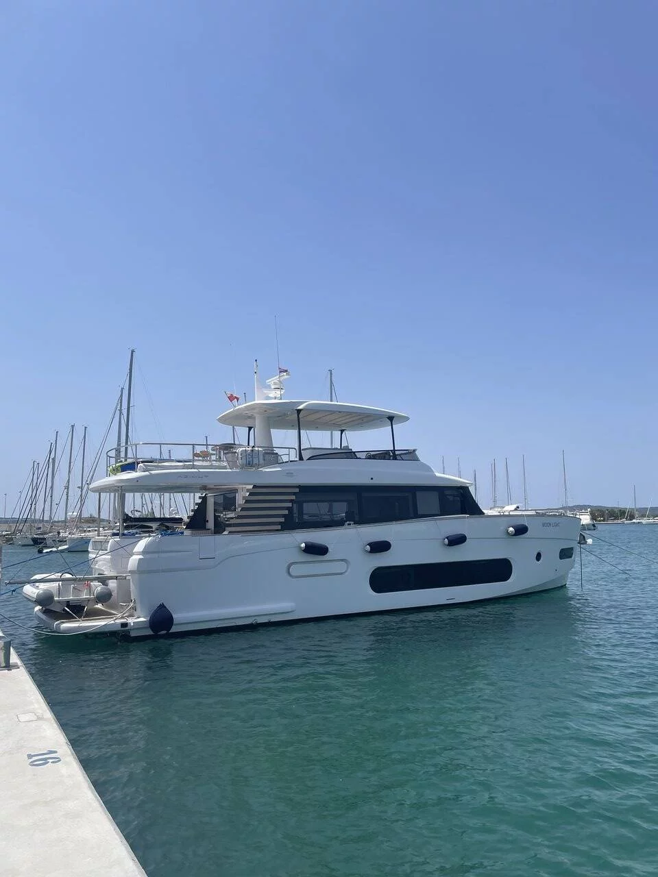 Azimut Magellano 66 (Moon Light)  - 20