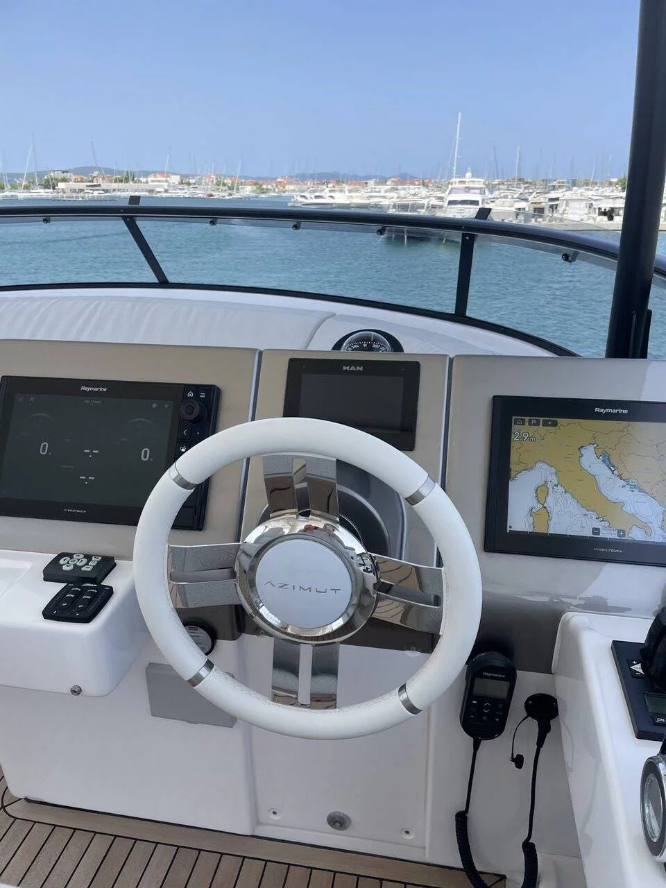 Azimut Magellano 66 (Moon Light)  - 45
