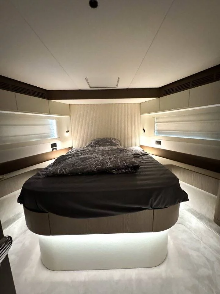 Azimut Magellano 66 (Moon Light)  - 3
