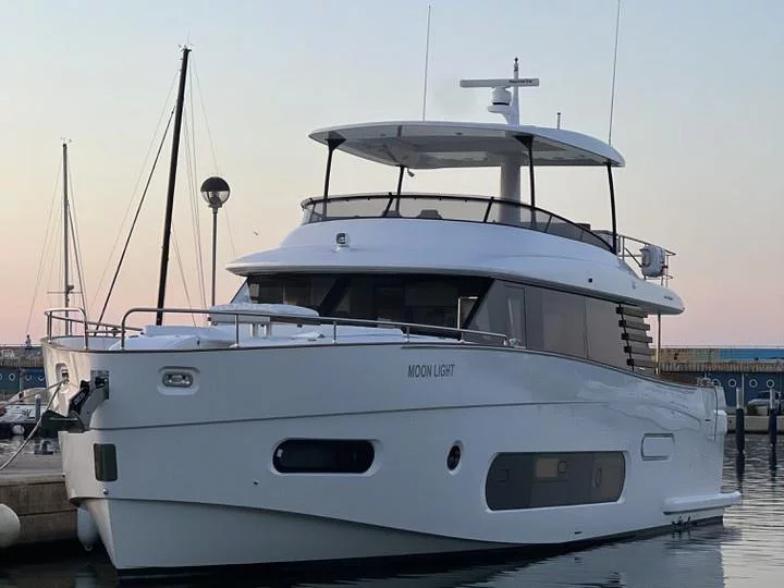 Azimut Magellano 66 (Moon Light)  - 7
