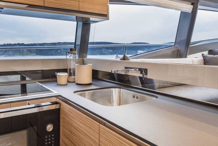 Photo #16 - Ferretti 450 (Lady Esmeralda) in Podstrana - 23359
