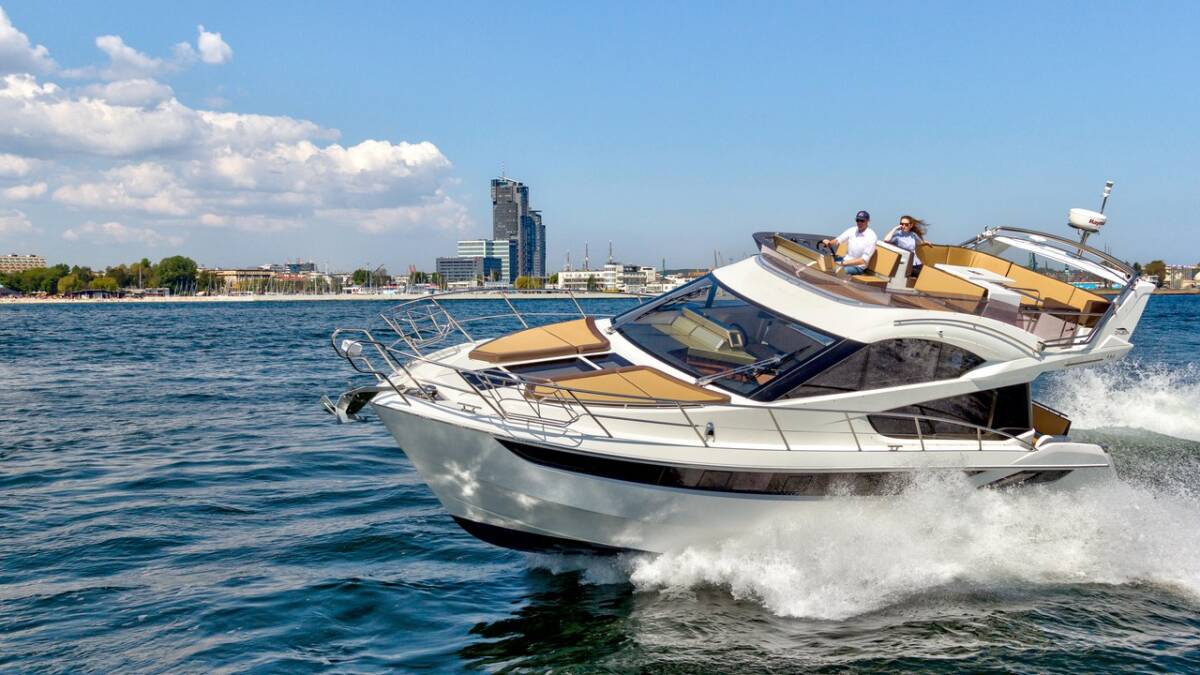 Photo #25 - Galeon 420 Fly (Amber Blue) in Sukosan - 23360