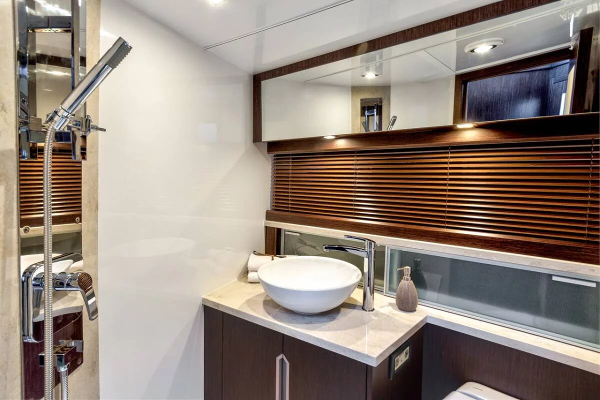Galeon 420 Fly (Amber Blue)  - 15