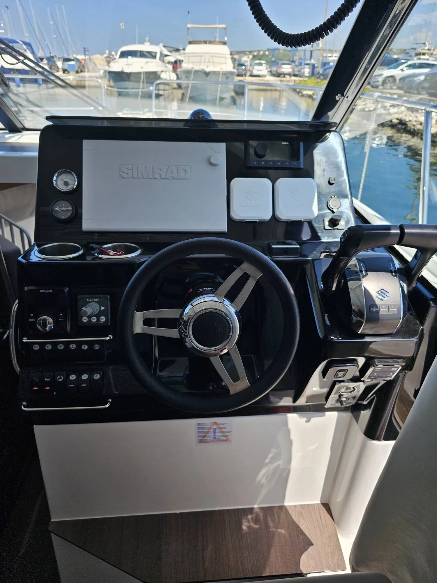 Merry Fisher 1095 (HELIOS)  - 10