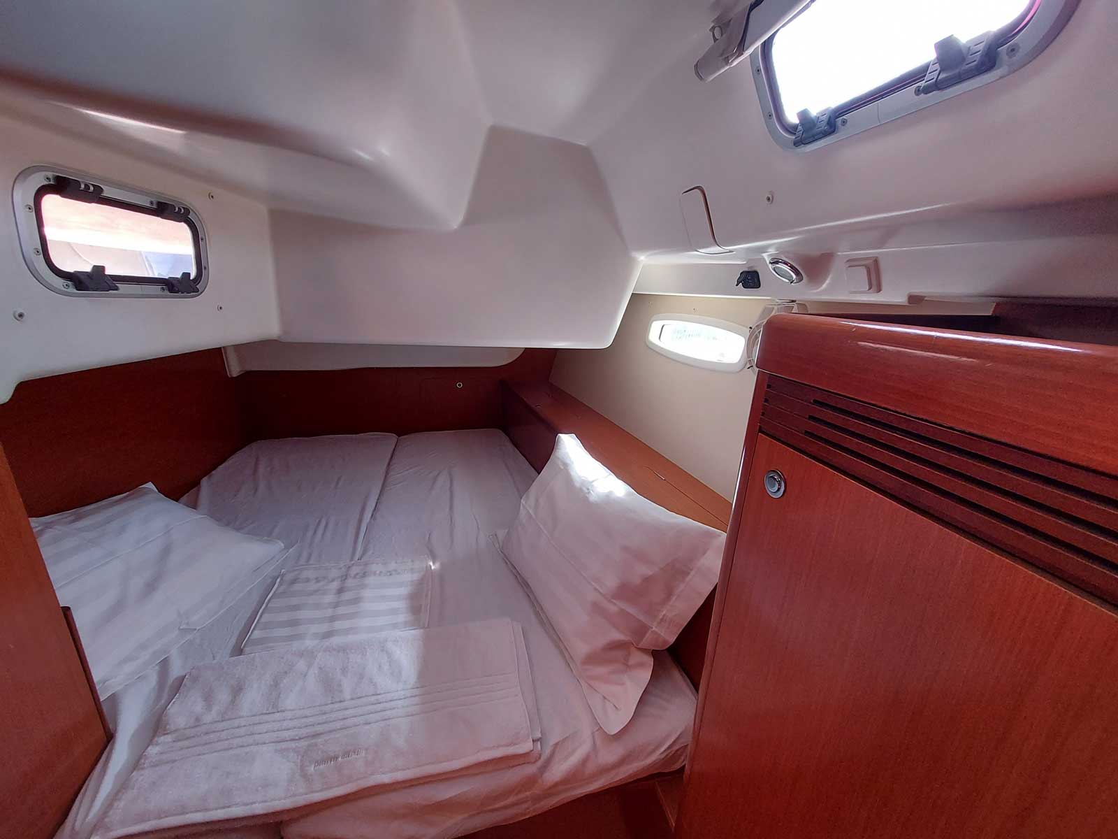 Photo #6 - Oceanis 43 (Onar) in Athens - 23384