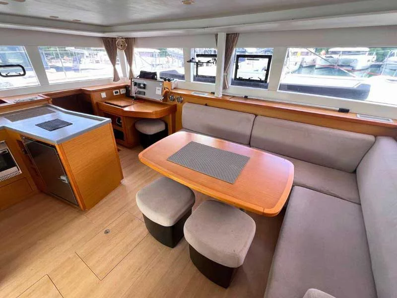 Lagoon 450 (Tide Born) Interior image - 5