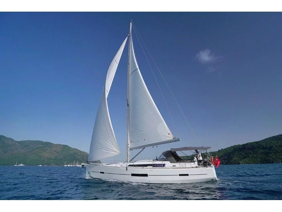 Dufour 520 Grand Large (La Esperanza) Main image - 0