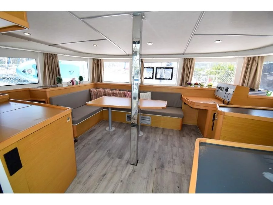 Lagoon 42 (Bige) Interior image - 43